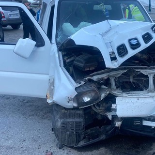 Il fuoristrada 'Suzuki' ribaltatosi sulla strada del Giomein