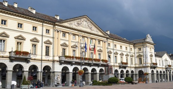 Aosta, nominata la nuova Commissione edilizia comunale Aosta, nominata la nuova Commissione edilizia comunale