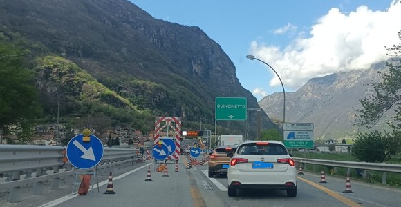 Viabilità in bassa Valle, domenica senso unico tra Hône, Arnad, Issogne e Verrès Viabilità in bassa Valle, domenica senso unico tra Hône, Arnad, Issogne e Verrès