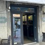 Aosta, il Caffè Aubert parlerà cinese; tramonta un’epoca tra amicizie, notti e quel 'Che bella coppia voi tre' Aosta, il Caffè Aubert parlerà cinese; tramonta un’epoca tra amicizie, notti e quel 'Che bella coppia voi tre'