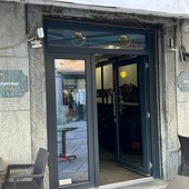 Aosta, il Caffè Aubert parlerà cinese; tramonta un’epoca tra amicizie, notti e quel 'Che bella coppia voi tre' Aosta, il Caffè Aubert parlerà cinese; tramonta un’epoca tra amicizie, notti e quel 'Che bella coppia voi tre'