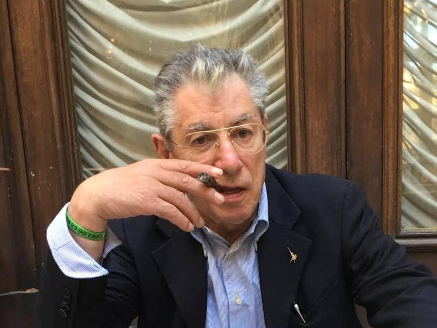 E' morto Umberto Bossi, fondò la Lega dopo l'incontro con il leader Uv Bruno Salvadori