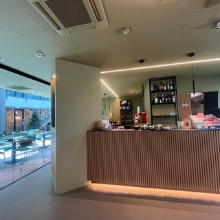Autoporto a Pollein, il Caffè Agorà 'va a gonfie vele'
