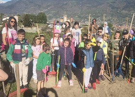 Charvensod, 90 volontari e tanti bimbi protagonisti della cura del territorio