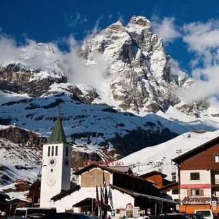 Nos Accents, Comité Traditions e Anpi contro la denominazione 'Breuil-Cervinia'