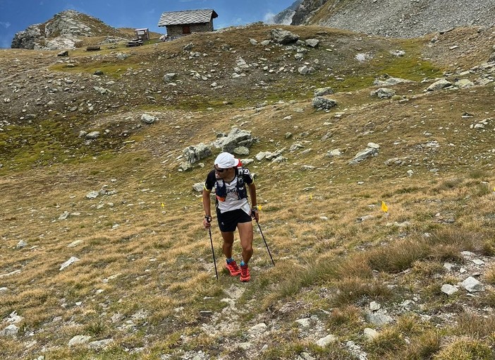 TOR330-Tor des Geants, Collé costretto a una sosta superato da Perrier e Victor