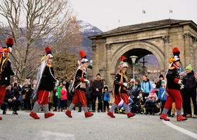 Carnavals de Montagne, il Comune di Aosta ferma l’edizione 2026: 'Scelta di responsabilità'
