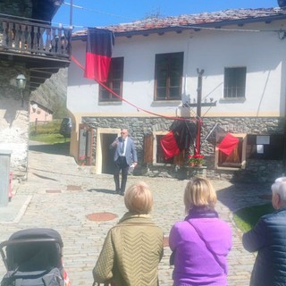 Un momento della commemorazione oggi a Rovenaud