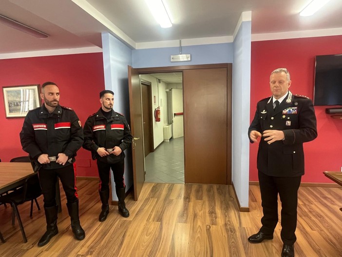 Da sn il vicebrigadiere Gianluca Cottonaro, il carabiniere scelto Vito Torchia e il colonnello Livio Propato