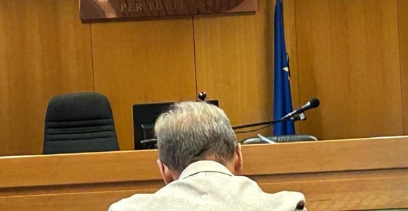 Ezio Colliard in aula attende l'inizio dell'udienza di Appello Ezio Colliard in aula attende l'inizio dell'udienza di Appello