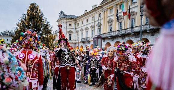 Carnavals de Montagne, il Consiglio Valle chiede continuità; obiettivo ripartenza dal 2027