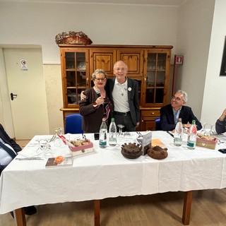 Da sn Alessandro Fusaro, Maria Grazia Vacchina, don Dante Carraro, Giovanni Donati e Stefano Durando