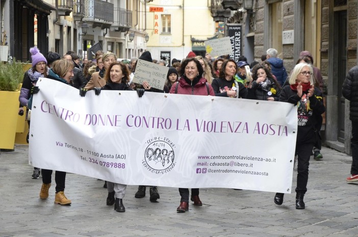 Centro donne anti violenza Aosta, 'pressioni contro l'aborto in strutture sanitarie'