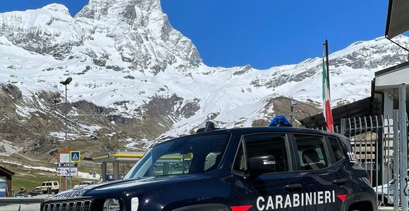 Controlli dei carabinieri nei locali della Valtournenche; sanzioni per oltre 3.600 euro a un gestore