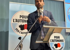 Il consigliere regionale e capogruppo AdC Marco Carrel Il consigliere regionale e capogruppo AdC Marco Carrel