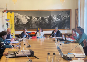 Una riunione del Consiglio comunale di Courmayeur Una riunione del Consiglio comunale di Courmayeur