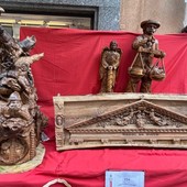 Giuseppe Crestani alla Fiera di Sant’Orso; 30 anni di legno, ricerca e libertà creativa Giuseppe Crestani alla Fiera di Sant’Orso; 30 anni di legno, ricerca e libertà creativa