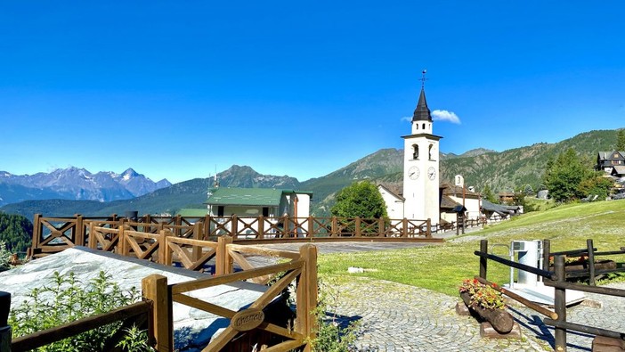 'Chamois senza guida'? Il caso delle assenze del sindaco riaccende il dibattito politico