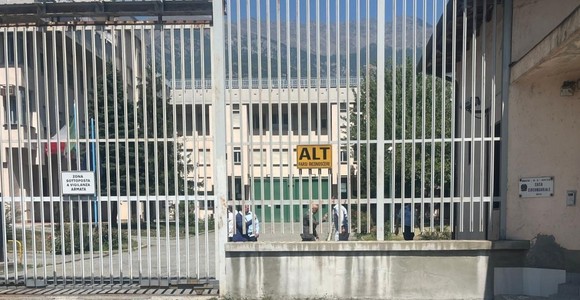 Choc al carcere di Brissogne; sei agenti denunciano minacce, pressioni psicologiche e uso improprio delle telecamere Choc al carcere di Brissogne; sei agenti denunciano minacce, pressioni psicologiche e uso improprio delle telecamere