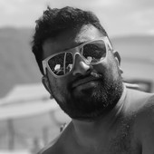 L'ultimo selfie di Naveen Cassera mercoledì 12 agosto alle Piscine di Lovere nel bergamasco