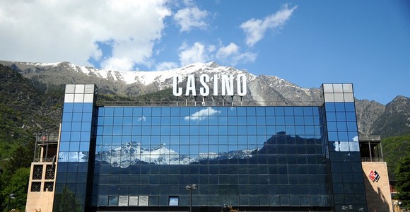 Niente incontri riservati con i clienti e stop allo scambio privato di fiches; il Tribunale di Torino detta le nuove regole al Casinò