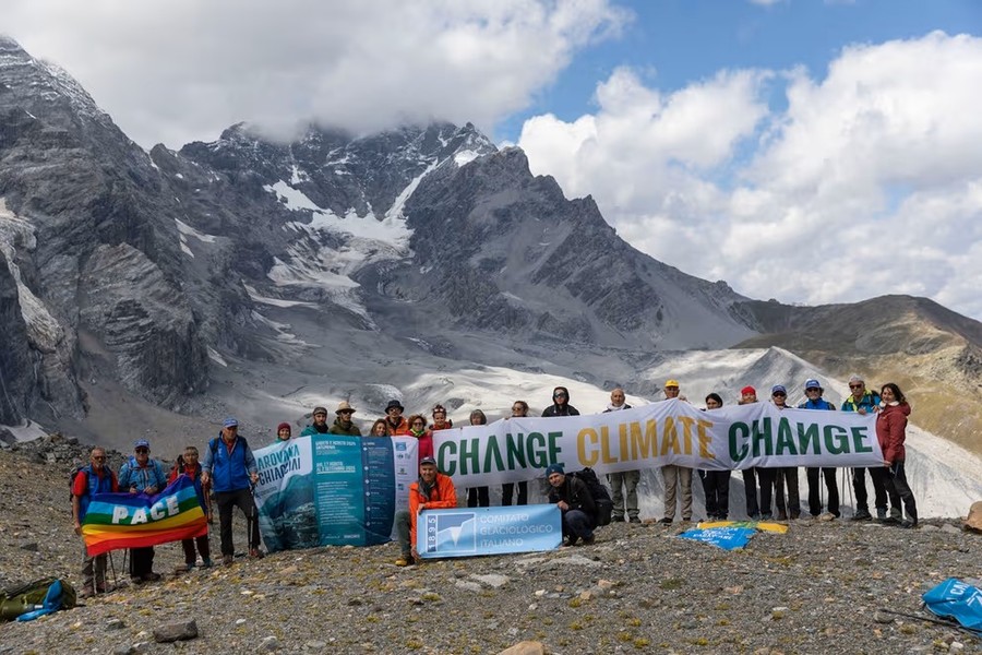La Carovana dei ghiacciai torna sul Monte Bianco La Carovana dei ghiacciai torna sul Monte Bianco