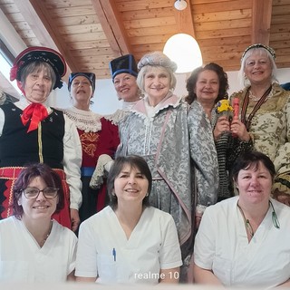 Il Comitato 'I Challant a Chatillon' porta allegria nelle strutture socio-assistenziali del territorio