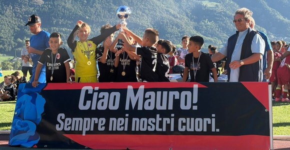 L'Aosta 511 squadra A, vincitrice del torneo L'Aosta 511 squadra A, vincitrice del torneo