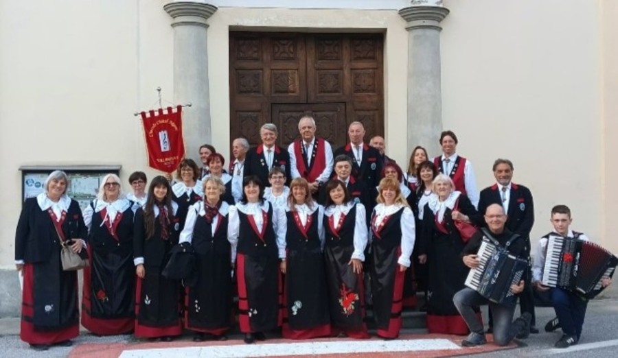 La storica Chorale Châtel Argent festeggia 55 anni di musica La storica Chorale Châtel Argent festeggia 55 anni di musica
