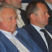 Da sn Graziano Dominidiato e Adriano Valieri, rispettivamente presidente e direttore di Confcommercio VdA Da sn Graziano Dominidiato e Adriano Valieri, rispettivamente presidente e direttore di Confcommercio VdA
