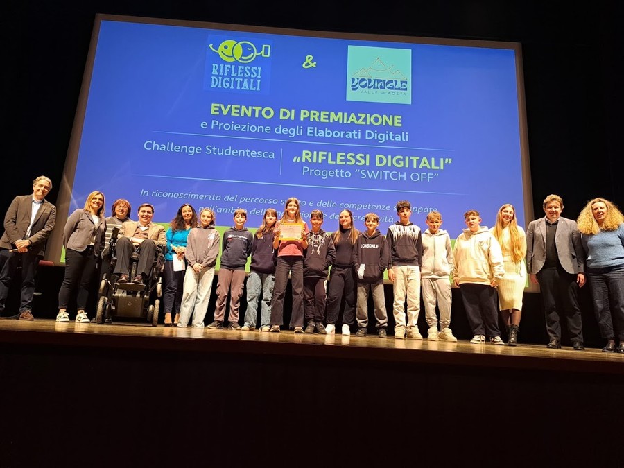 'Switch off - accendi te stesso'; premiati i migliori elaborati degli studenti contro le dipendenze 'Switch off - accendi te stesso'; premiati i migliori elaborati degli studenti contro le dipendenze