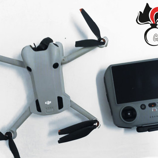 Il drone usato dagli arrestati e sequestrato dai carabinieri