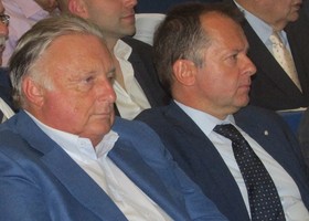 Da sn Graziano Dominidiato e Adriano Valieri, rispettivamente presidente e direttore di Confcommercio VdA