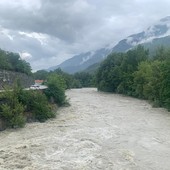 La Dora Baltea in media Valle nel primo pomeriggio di oggi (cliccare sull'immagine per avviare la mini gallery)