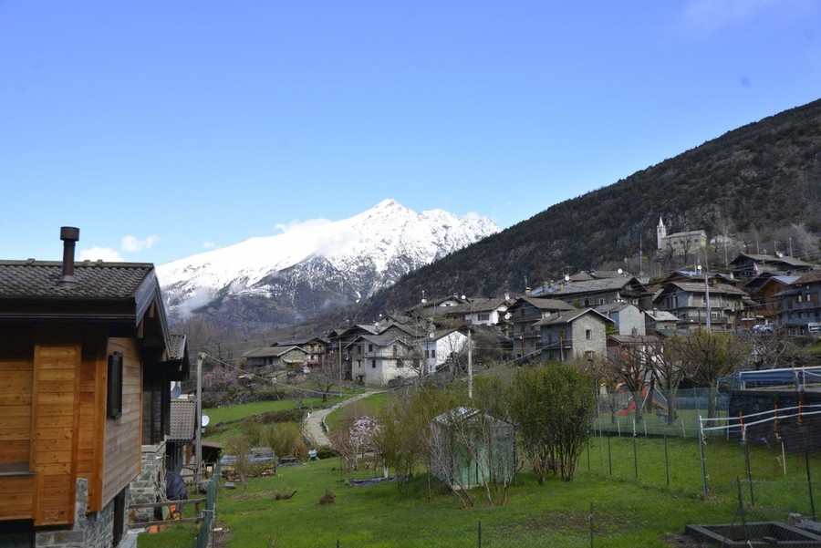 Una 'tre giorni' a Emarèse per ridare voce alle montagne ferite Una 'tre giorni' a Emarèse per ridare voce alle montagne ferite