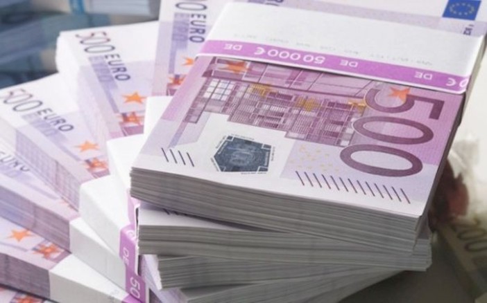 Verso l'assegnazione dei 25.000 euro trovati nella scrivania del Presidente della Giunta
