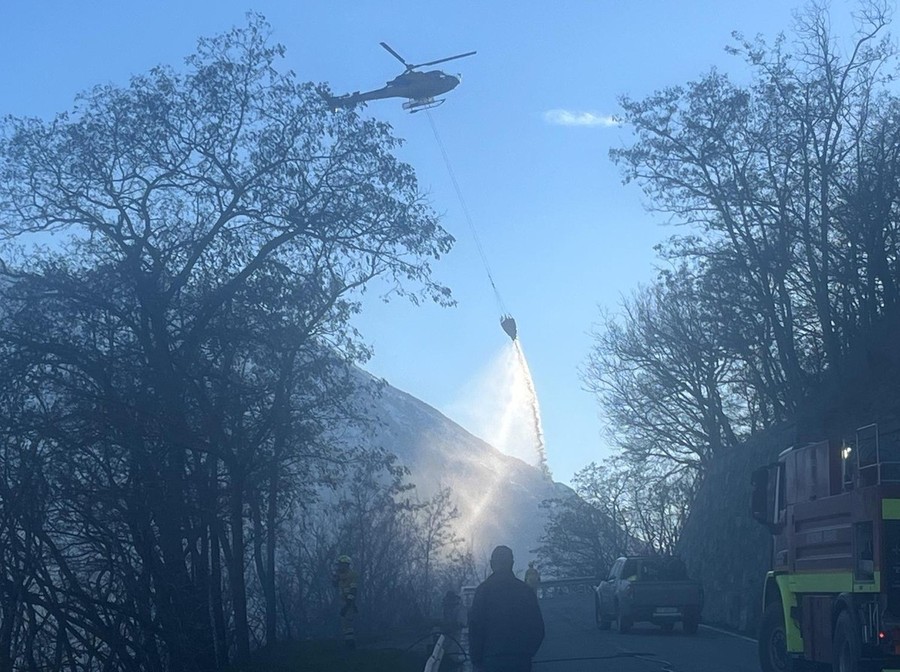 Sotto controllo l'incendio a Marsan di Nus Sotto controllo l'incendio a Marsan di Nus