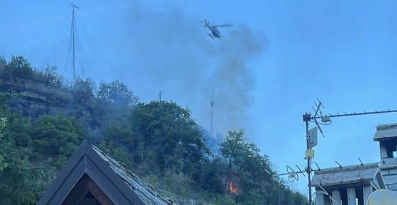 Bonificata e sotto controllo l'area coinvolta dall'incendio a Pleod di Sarre