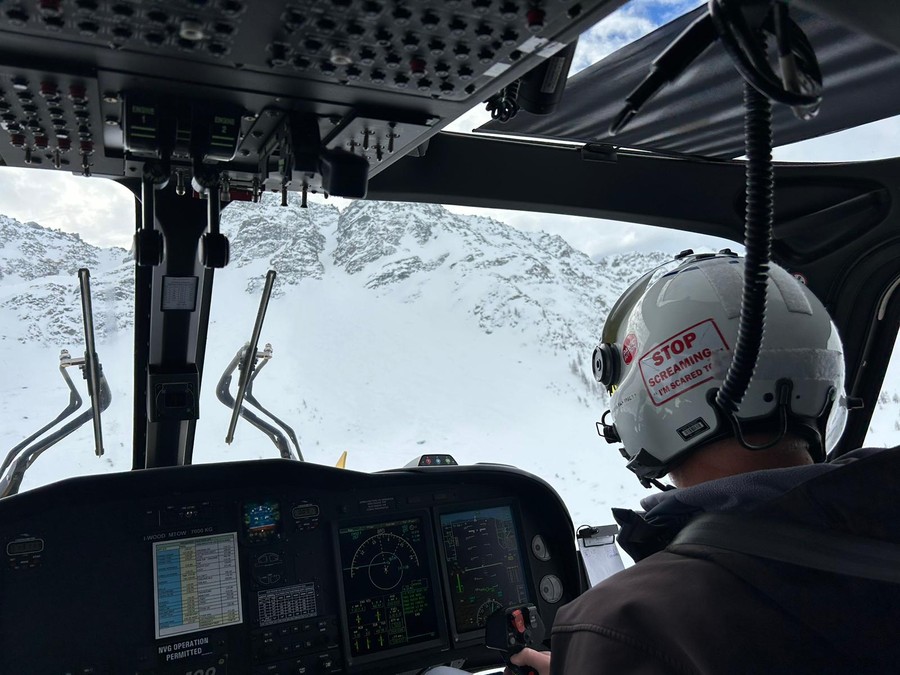 Soccorso alpinista colpito da scarica di sassi sul Mont Maudit