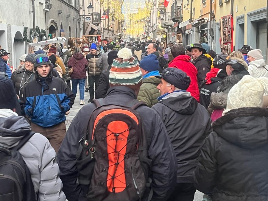 Fiera di Sant’Orso, entusiasmo e soddisfazione; attersa dei dati sull’affluenza Fiera di Sant’Orso, entusiasmo e soddisfazione; attersa dei dati sull’affluenza