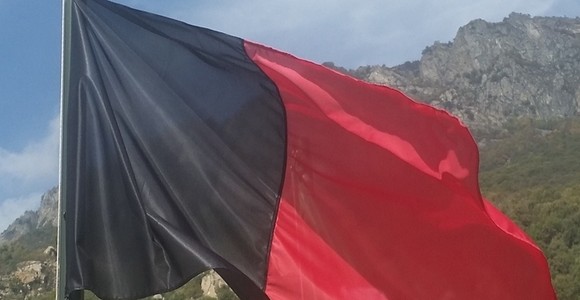 La Valle d'Aosta non diventi mai l'alibi di chi la governa La Valle d'Aosta non diventi mai l'alibi di chi la governa