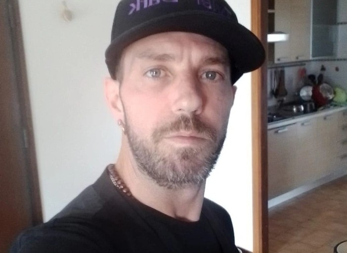 Alfonso Flospergher nel 2024 durante una stagione lavorativa estiva in Valle d'Aosta Alfonso Flospergher nel 2024 durante una stagione lavorativa estiva in Valle d'Aosta