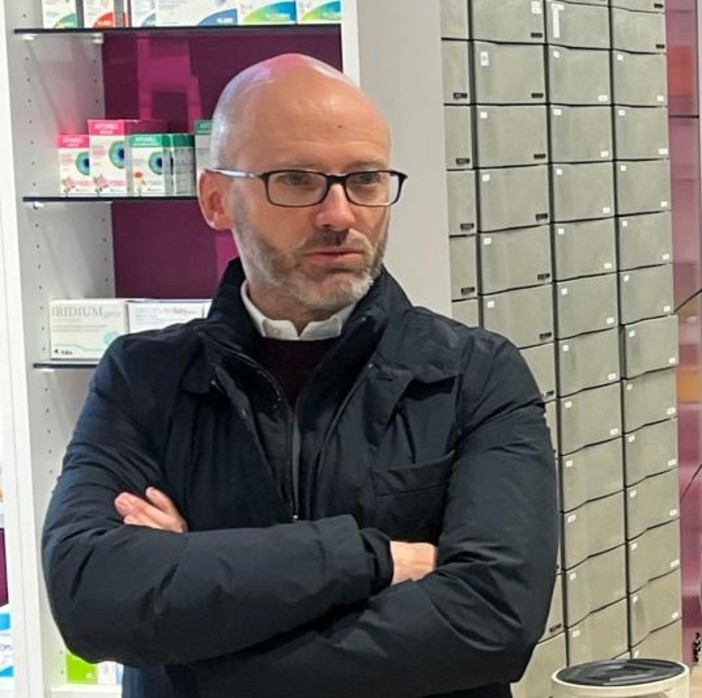 Matteo Fratini all'inaugurazione della 'nuova' farmacia comunale 2 ad Aosta nel febbraio scorso Matteo Fratini all'inaugurazione della 'nuova' farmacia comunale 2 ad Aosta nel febbraio scorso