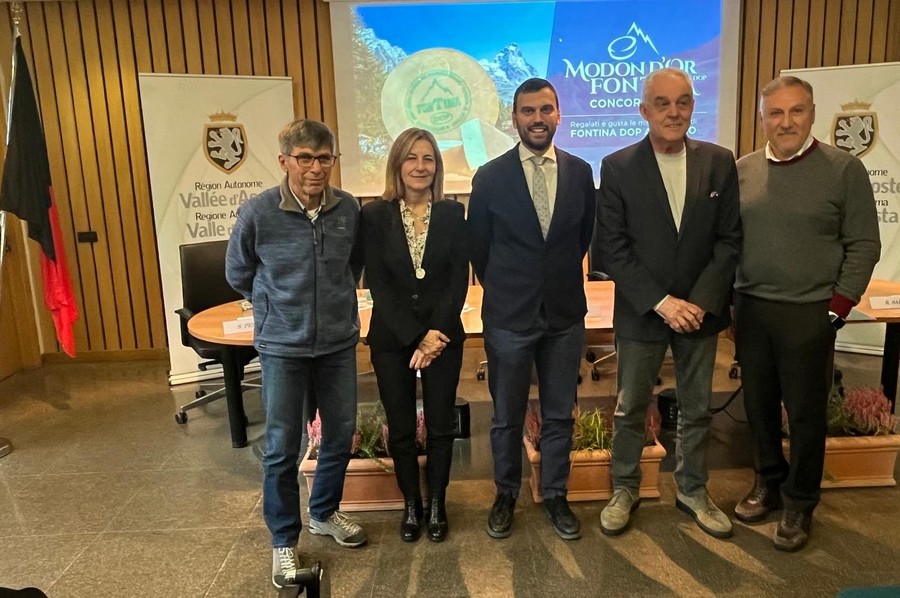 Da sn Sisto Persod, Maria Pia Invernizzi, Marco Carrel, Andrea Barmaz e Roberto Sapia Da sn Sisto Persod, Maria Pia Invernizzi, Marco Carrel, Andrea Barmaz e Roberto Sapia