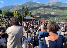 Saint-Marcel, in centinaia per l’ultimo saluto ad Alex Ammendolia Saint-Marcel, in centinaia per l’ultimo saluto ad Alex Ammendolia