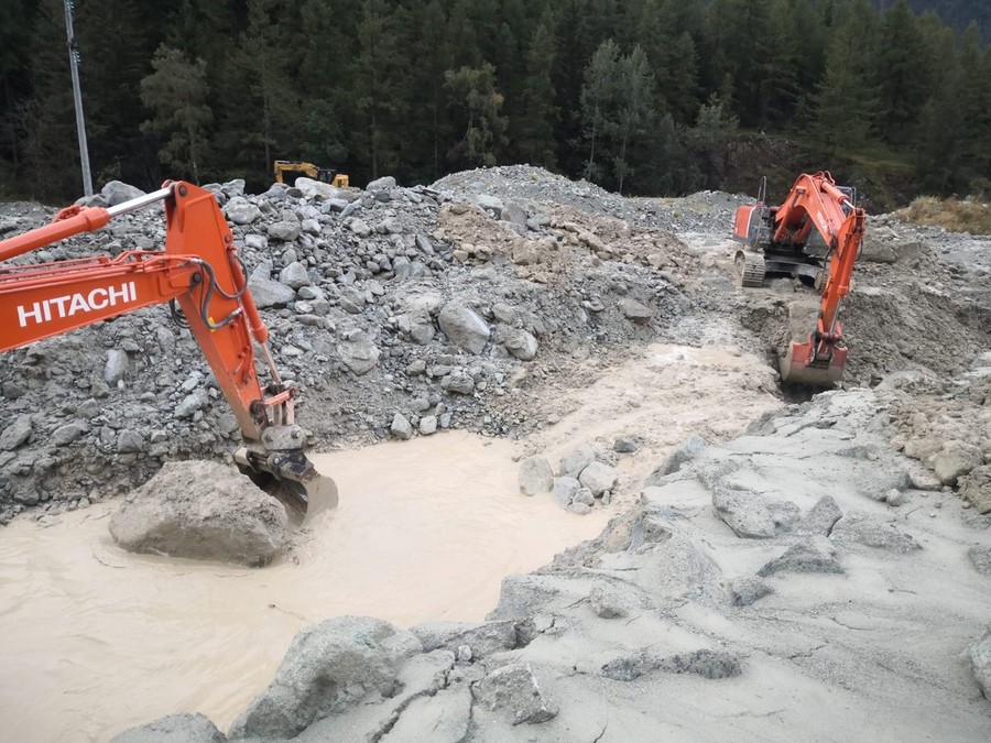 Bionaz, nuove finestre di transito sulla strada interrotta