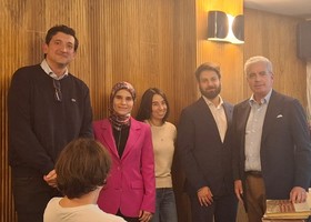 Da sn i medici farmacisti Vittorio Antonio Sportelli, Shahd Kattaa, Gloria Charrance e Flavio Barailler. Ultimo a destra Andrea Nicola, presidente dell’Ordine