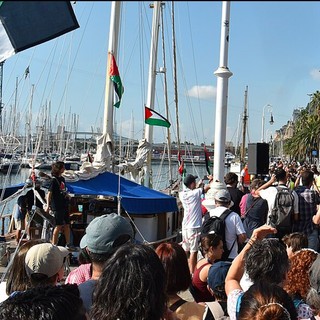 Global Sumud Flotilla, salpano le prime navi: 'romperemo il blocco di Gaza'