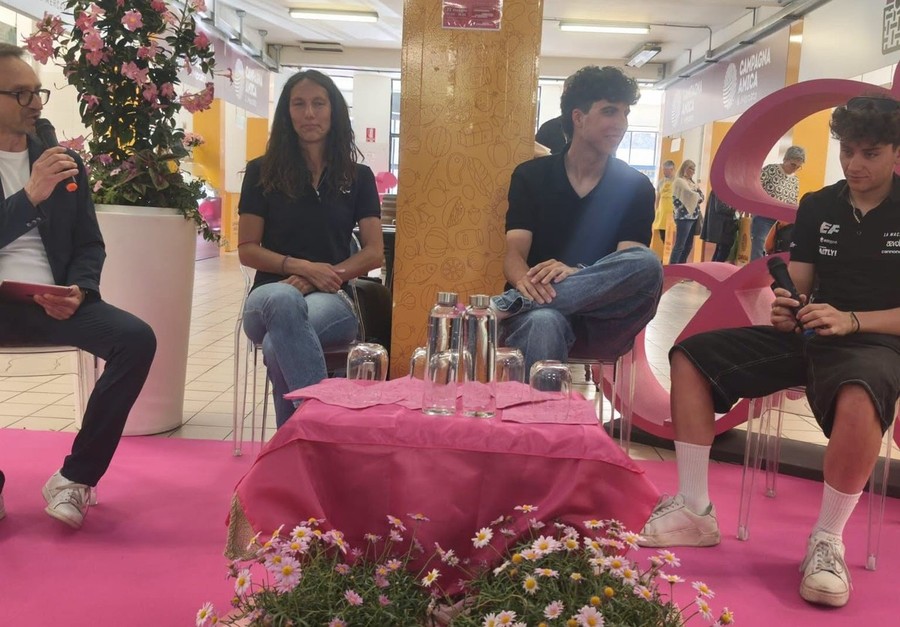Aosta brinda al Giro; successo per 'AperiGiro' al Mercato Coperto