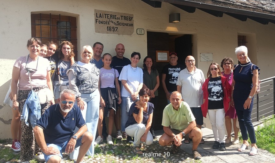Foto 'senza maschera' per i gruppi di rievocazione storica che si sono ritrovati sabato scorso